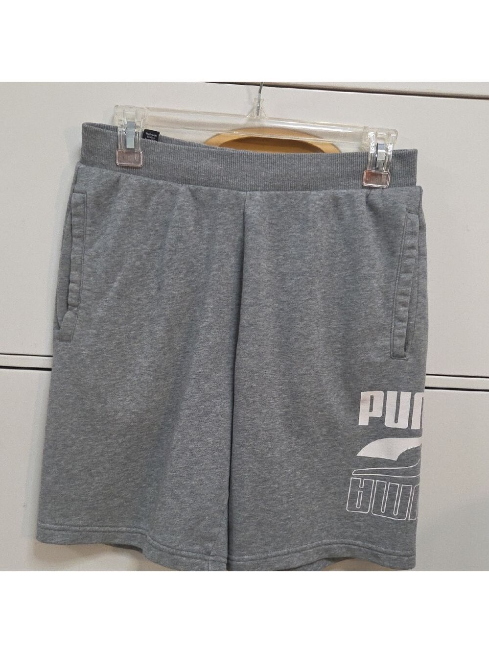 Puma Men's Athletic Shorts in Gray Small Sz.[1830]